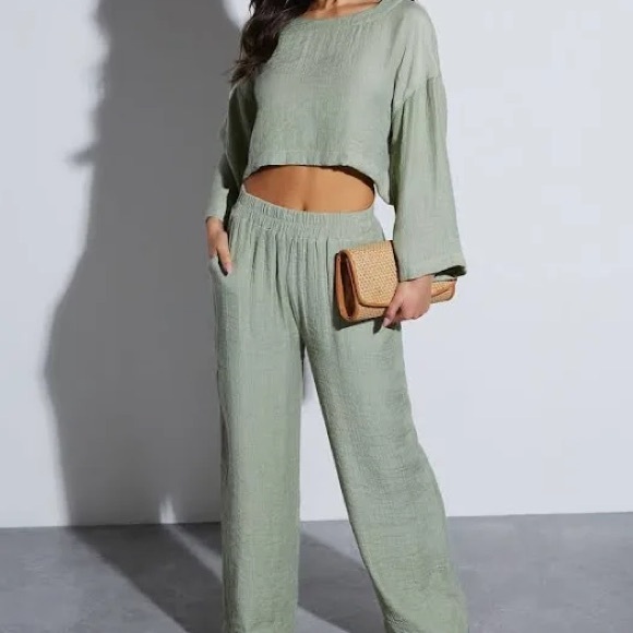 Vici olive wide leg pants and crop top set - Picture 2 of 2